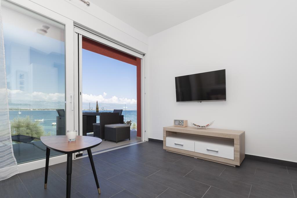 Apartments Svetec Vir Eksteriør billede
