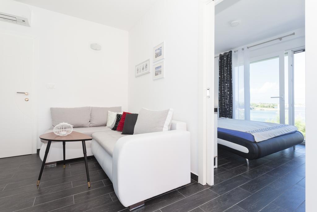 Apartments Svetec Vir Eksteriør billede